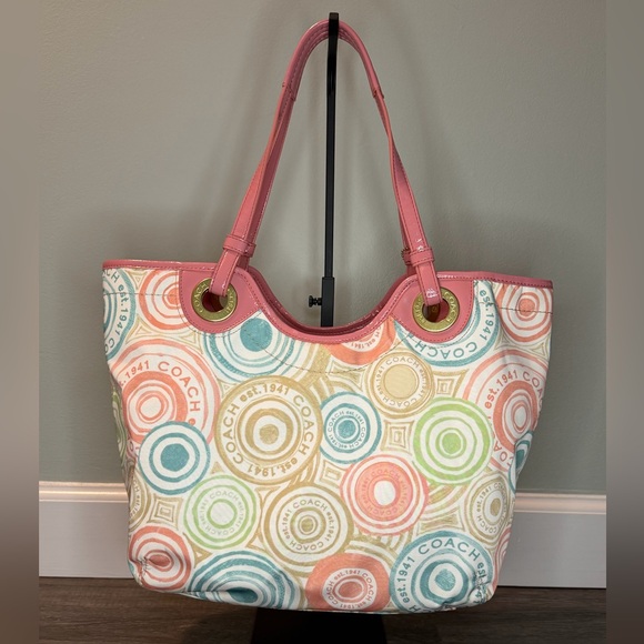 Coach Snaphead Beach Tote - Picture 2 of 15